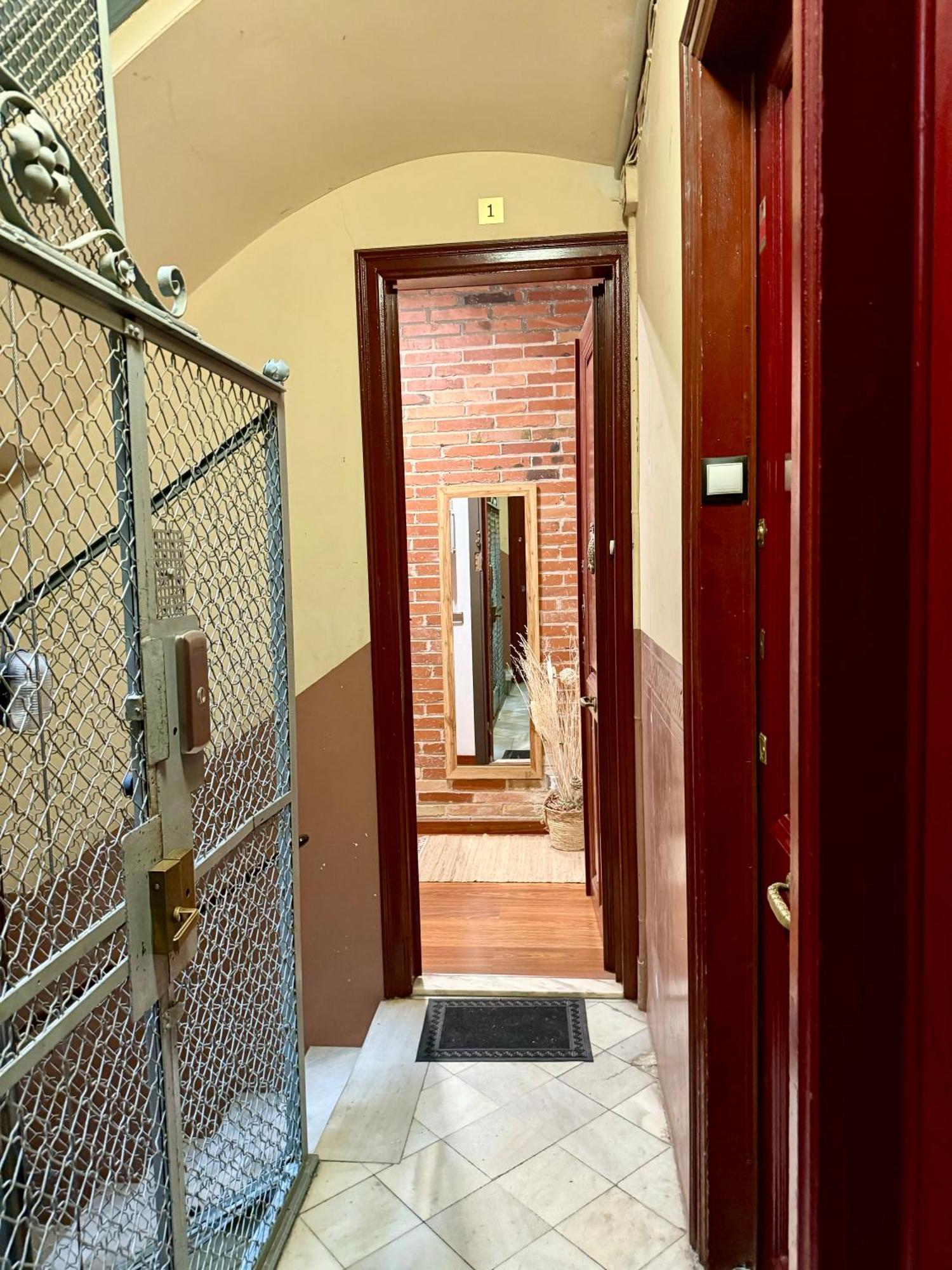 Newly Renovated Stylish Eixample - Great Location برشلونة المظهر الخارجي الصورة