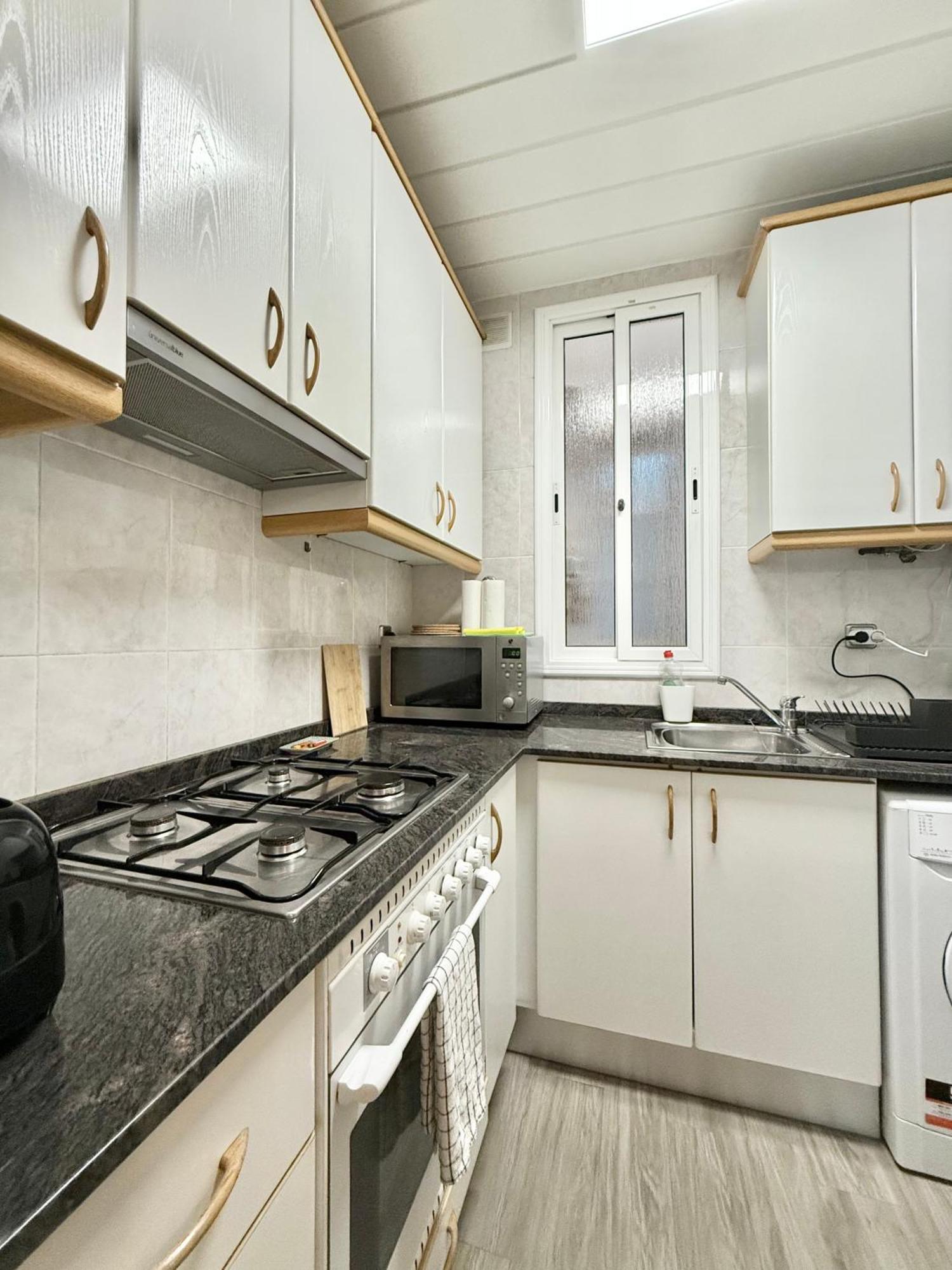 Newly Renovated Stylish Eixample - Great Location برشلونة المظهر الخارجي الصورة