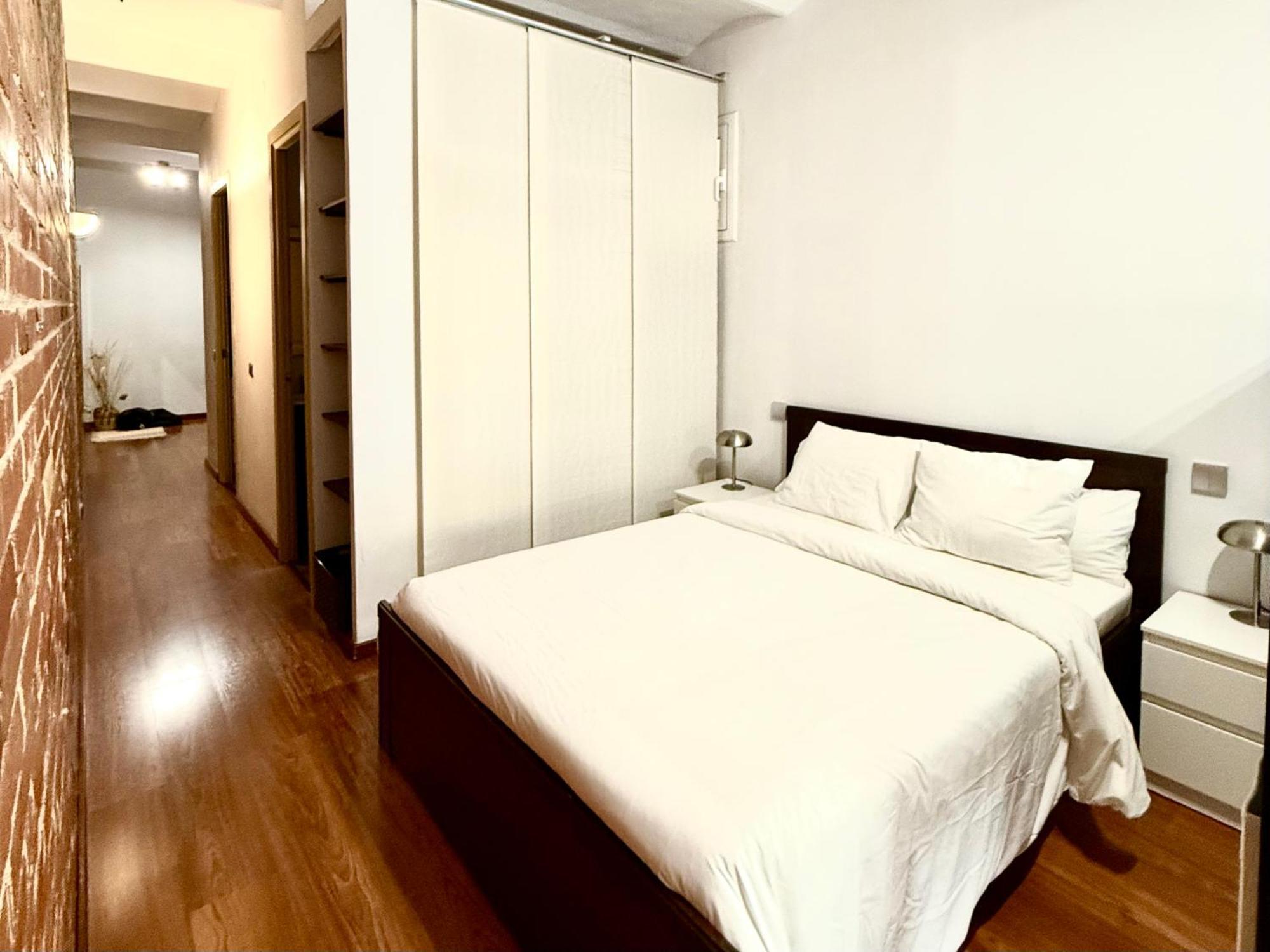 Newly Renovated Stylish Eixample - Great Location برشلونة المظهر الخارجي الصورة